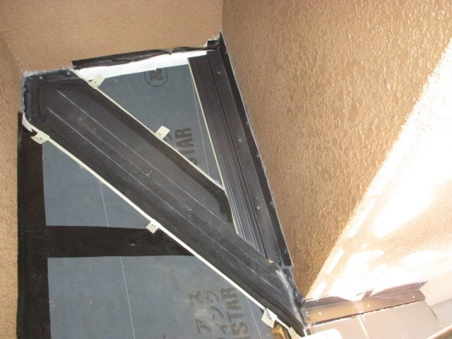 三木市で谷板金施工